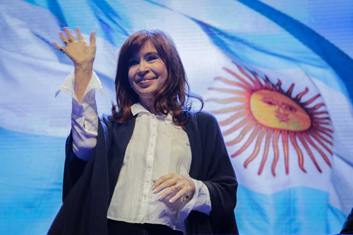 CFK partirá a Italia inmediatamente después del balotaje