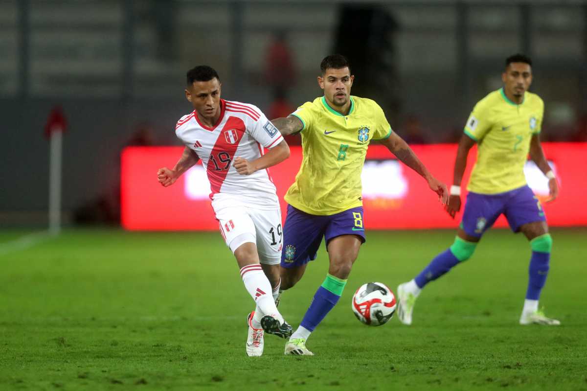 Brasil le ganó sobre la hora a Perú