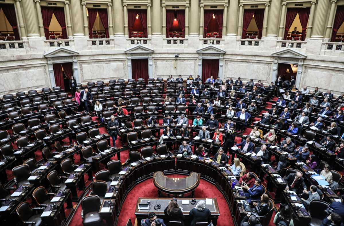 Continúa el debate de la Ley Bases en diputados