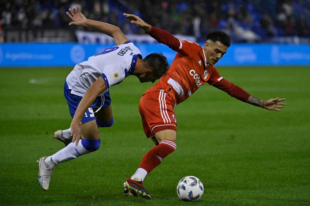 River cayó frente a Vélez, que respira en la lucha por la permanencia