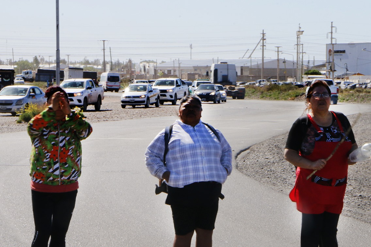 Trabajadores de Desarrollo Social cortan Autovía Norte