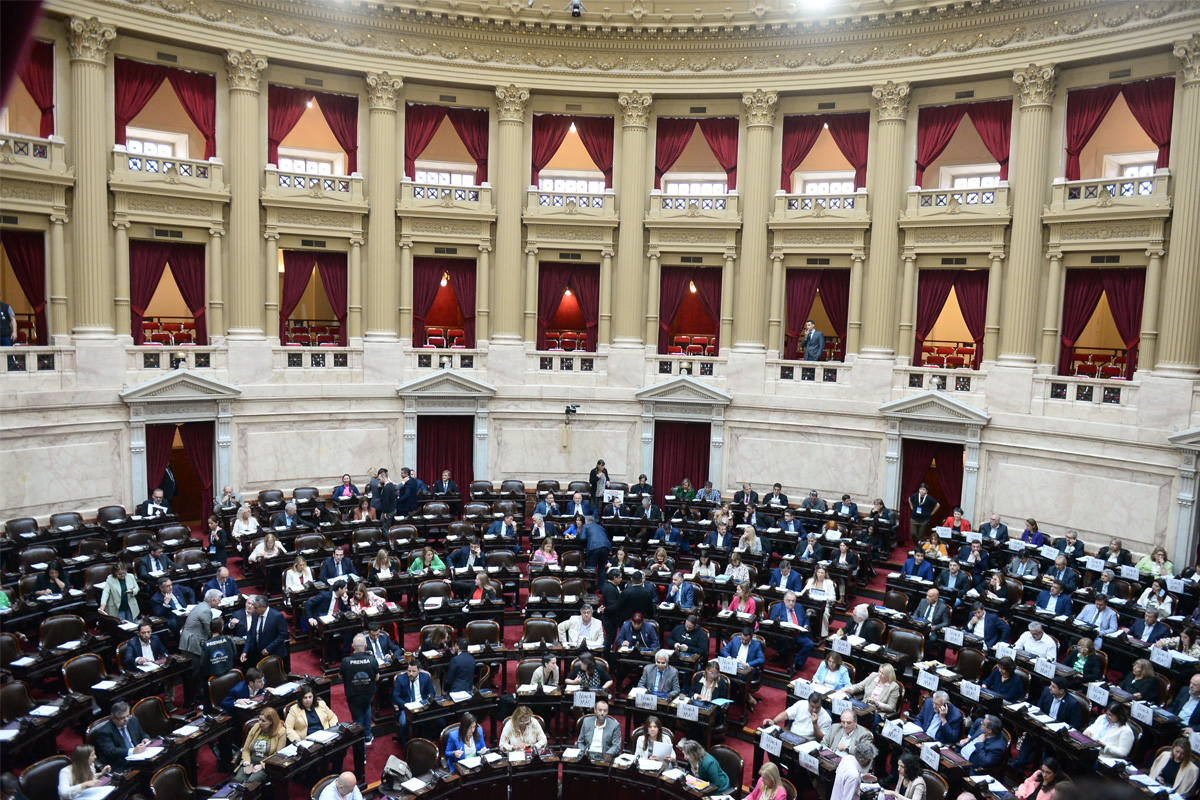 En un acto con Pichetto y Germán Martínez, diputados de distintas fuerzas llamaron a “reivindicar la política”