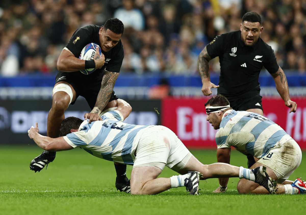 Los Pumas fueron superados ampliamente por los All Blacks y se quedaron sin final