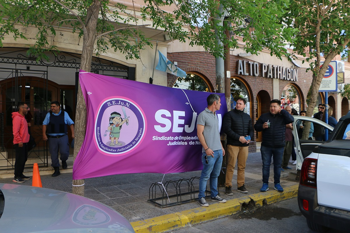 Trabajadores judiciales suspenden paro para dialogar con TSJ