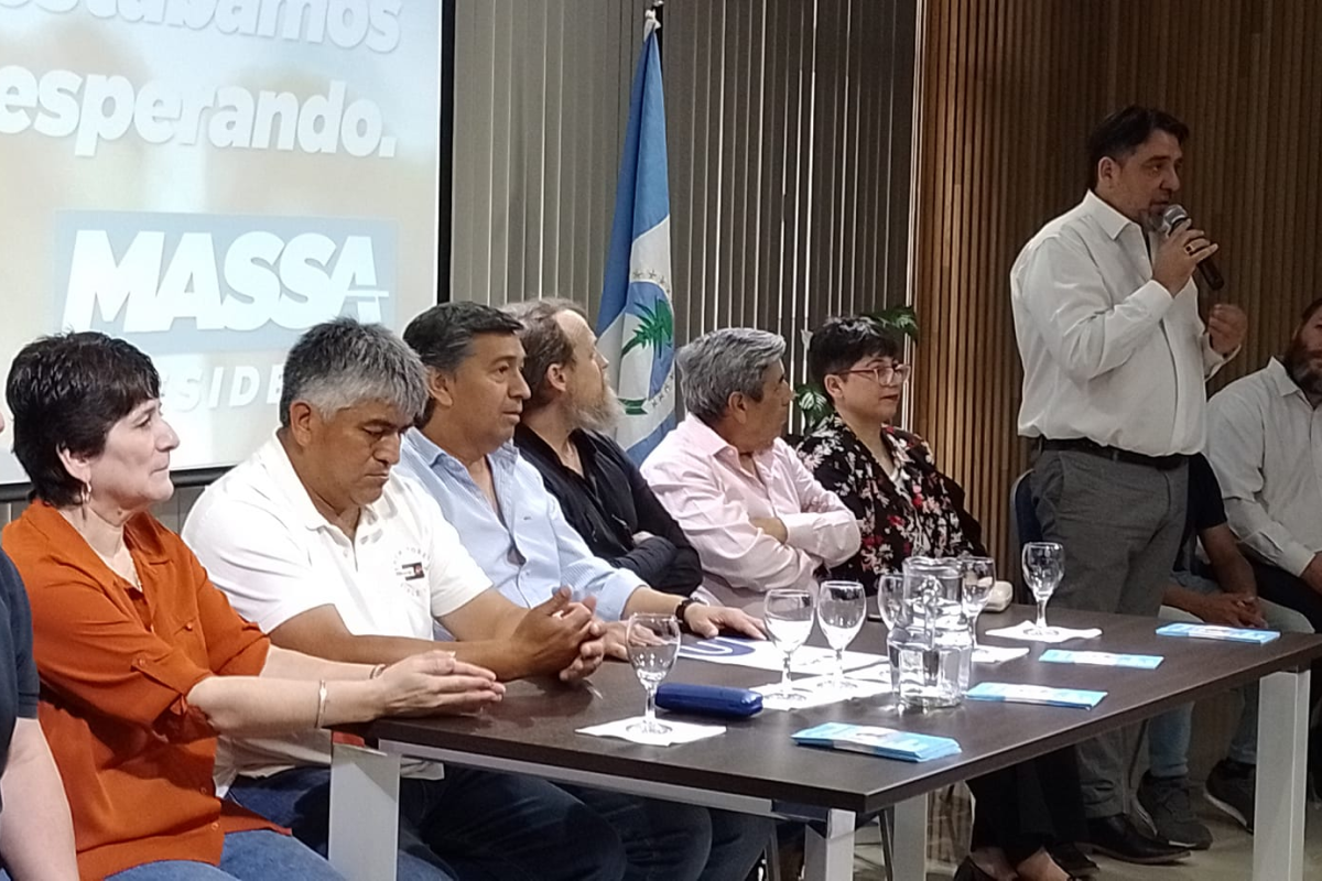 Sindicalistas firmaron un documento en apoyo a Massa