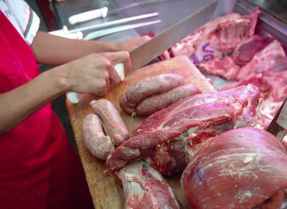 El consumo de carne cayó 17,6% y fue el peor registro en 30 años