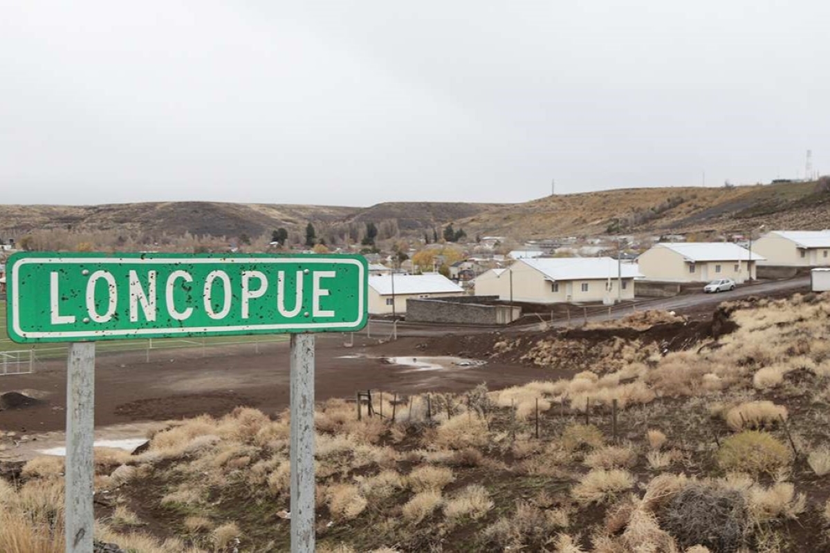 Criencera de Loncopue reclama por desalojo en tierras que habría comprado