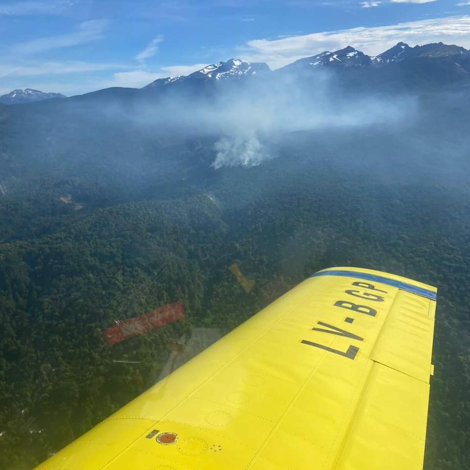 El incendio en el Parque Nacional Los Alerces ya arrasó con 1.000 hectáreas