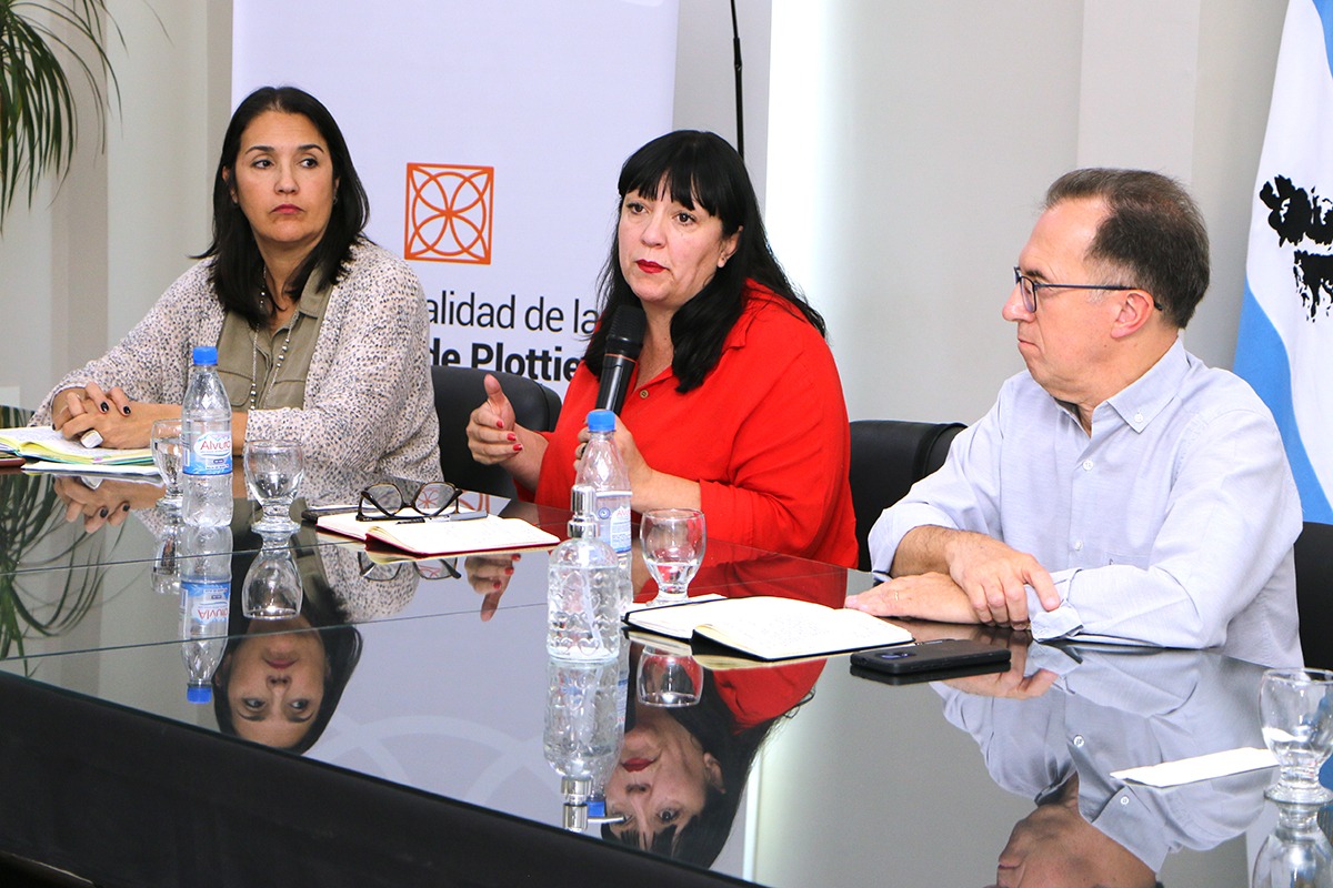 Intendente de Plottier y la Ministra de Educación realizaron la Mesa Territorial Educativa