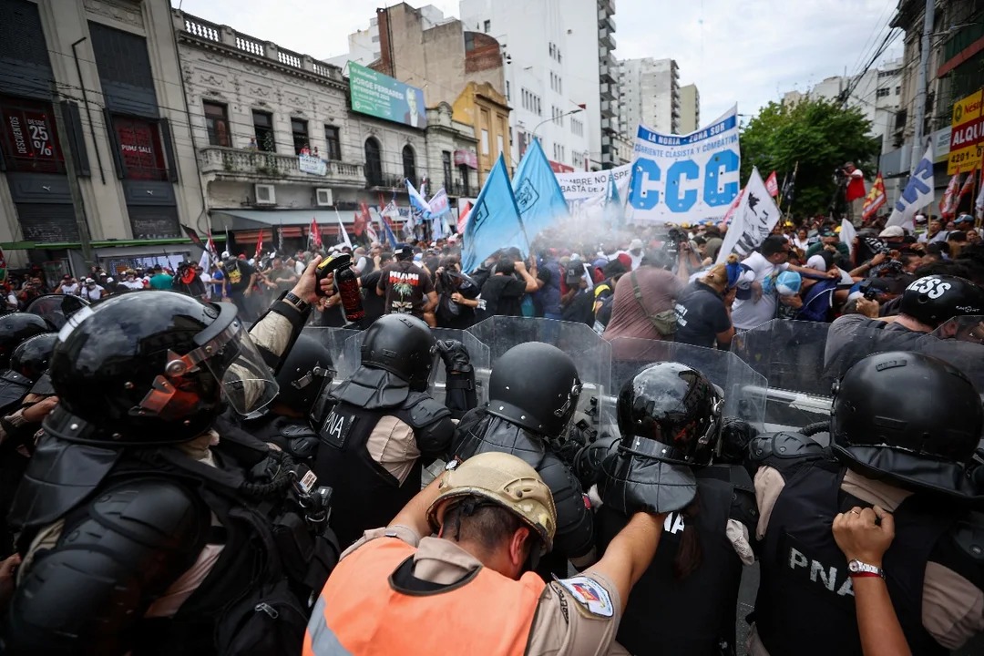 CABA: incidentes entre manifestantes y la policía