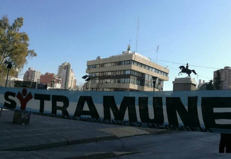 Trabajadores municipales se reunen con el Ejecutivo por reajuste salarial