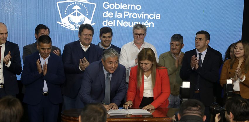 Figueroa encabezó el lanzamiento del nuevo plan habitacional de Neuquén