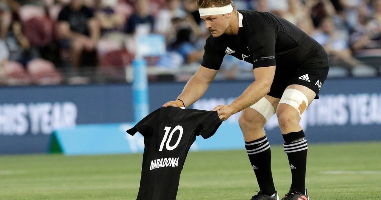 El líder de los All Blacks anunció su retiro