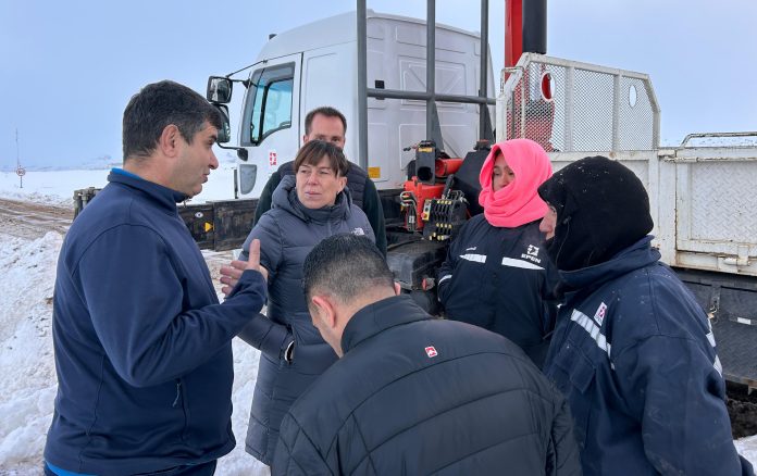 El esfuerzo en equipo fue clave, en medio del temporal