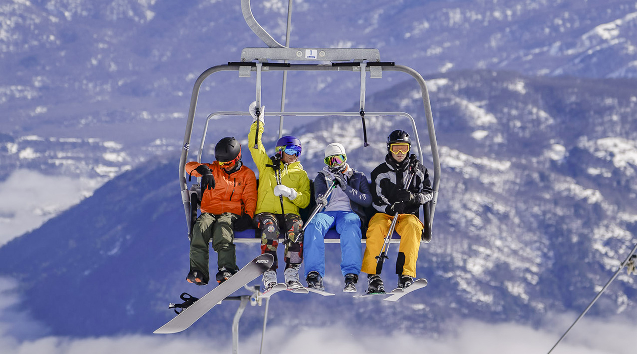 Vacaciones de invierno: qué cerro neuquino se encuentra entre los principales centros de la Argentina para esquiar y cuánto cuesta