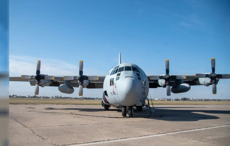 FAdeA entregó a la Fuerza Aérea Argentina un Hércules totalmente modernizado