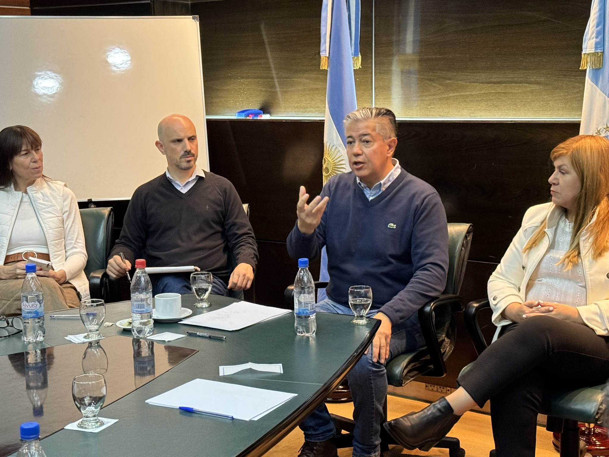 Figueroa mantuvo una reunión de gabinete ampliada: “Queda mucho por delante para alcanzar los objetivos que nos hemos fijado”