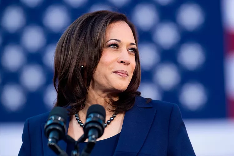 Kamala Harris confesó que tiene un arma y que no dudaría en disparar si alguien entra a su casa