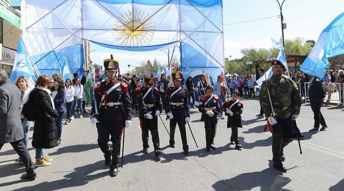 Vuelve el desfile del 9 de Julio en Neuquén