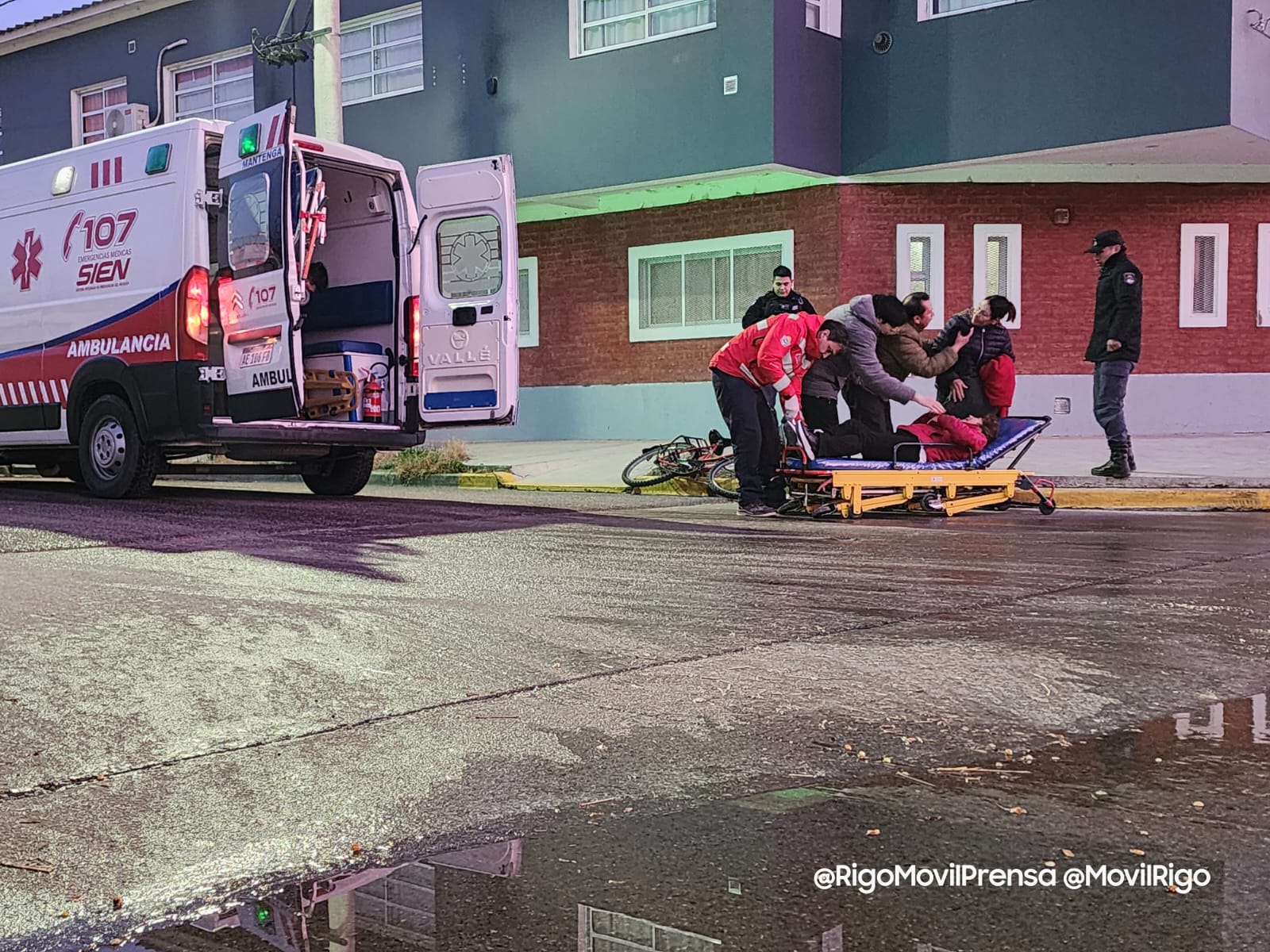 Accidentada por calles congeladas