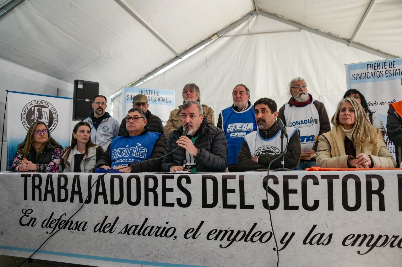 ATE lanzó un acampe contra los despidos en Plaza de Mayo