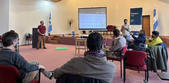 Comenzó un taller para prevenir la violencia hacia las mujeres y las diversidades