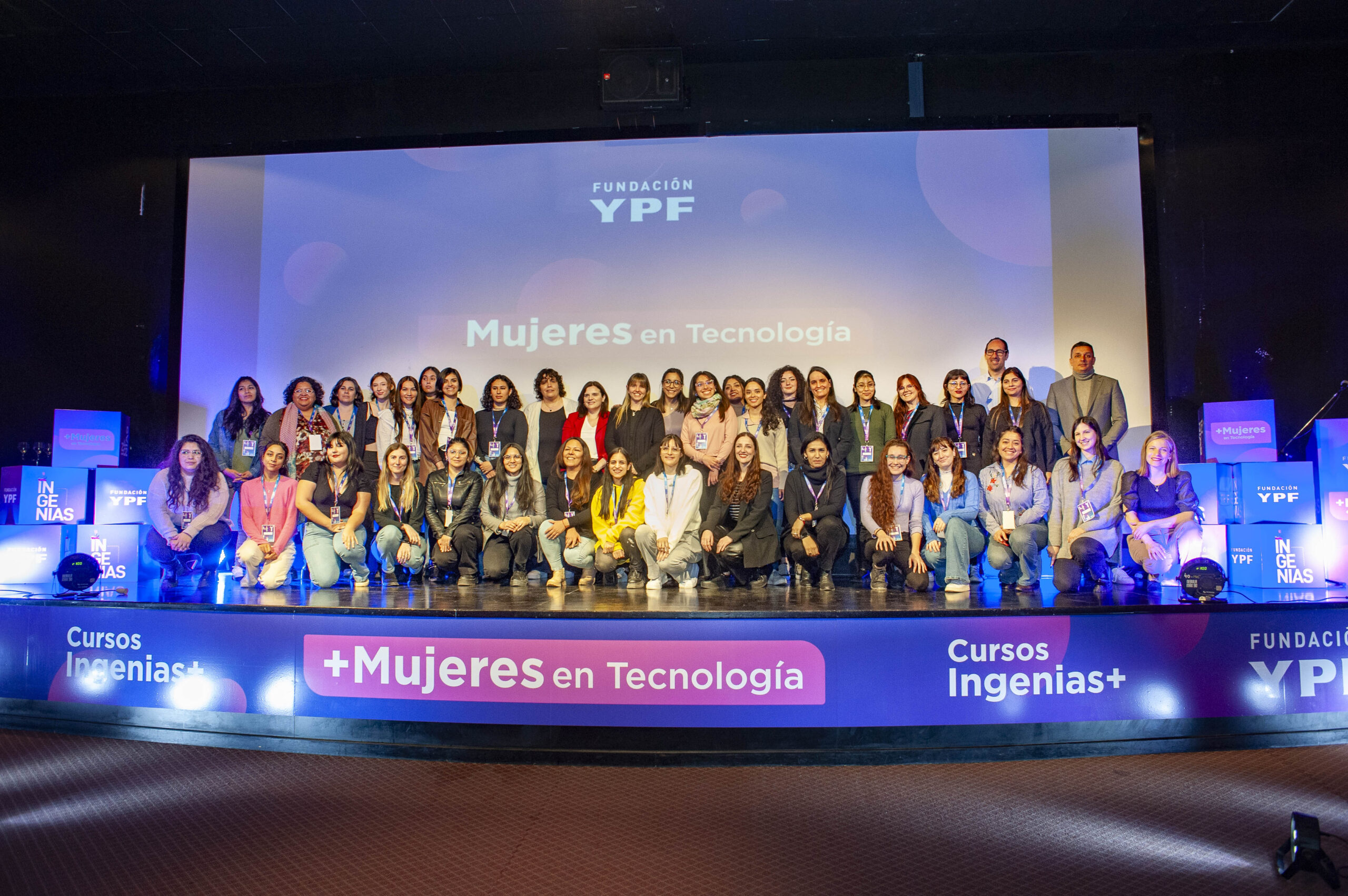 Más Mujeres en tecnología: Fundación YPF capacitó en programación y desarrollo web a 100 mujeres neuquinas