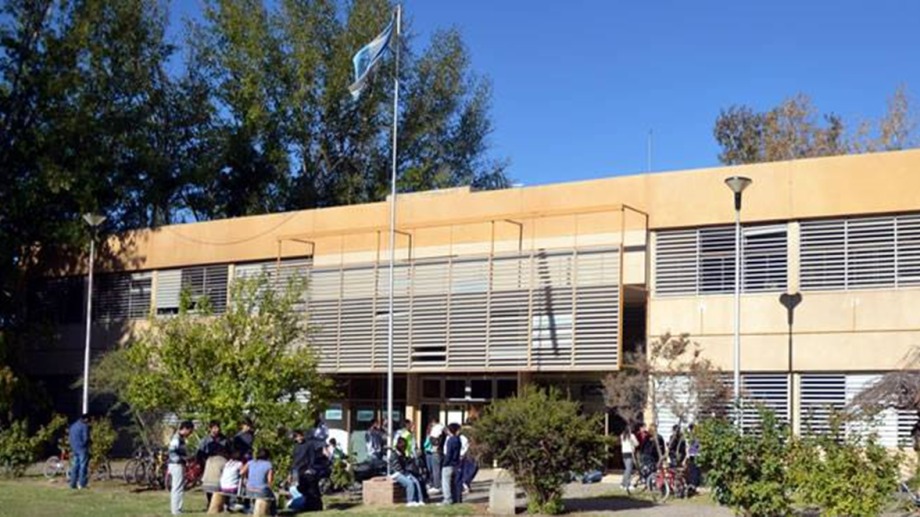 Robaron por 6ta vez en Ciencias Agrarias de la UNCo