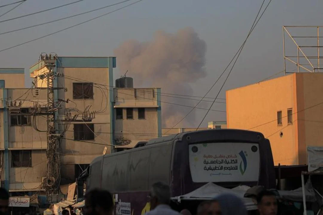 Un ataque aéreo israelí impactó en una escuela de Gaza y mató a nueve personas