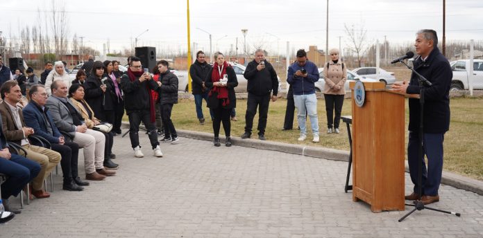 Figueroa anunció créditos para fortalecer al sector frutícola