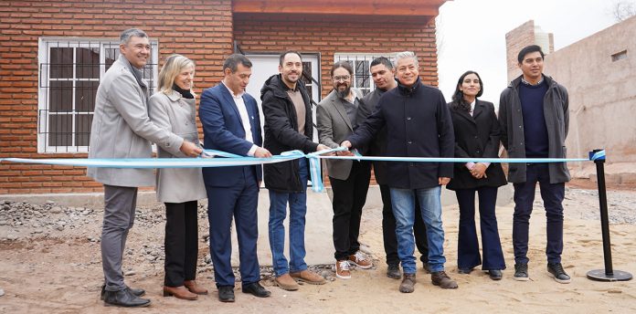 Figueroa inauguró la red de gas para 420 familias de Añelo