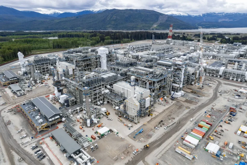 LNG Canada inicia suministro de gas a su terminal de exportación y pone presión al desarrollo del GNL argentino