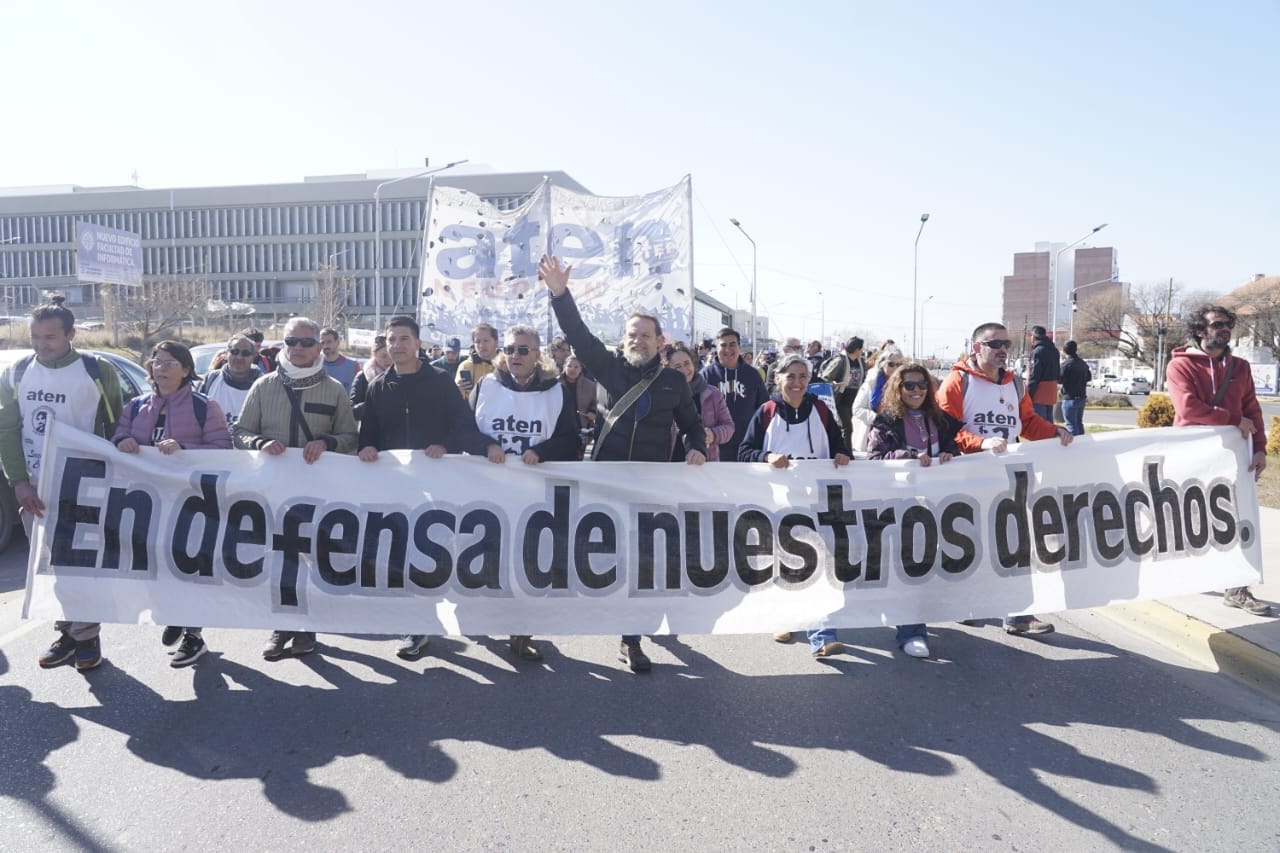 Caravana “Por la Educación Pública” convocada por ATEN