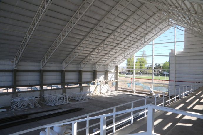 Confluencia: en noviembre se inaugurará un nuevo centro deportivo