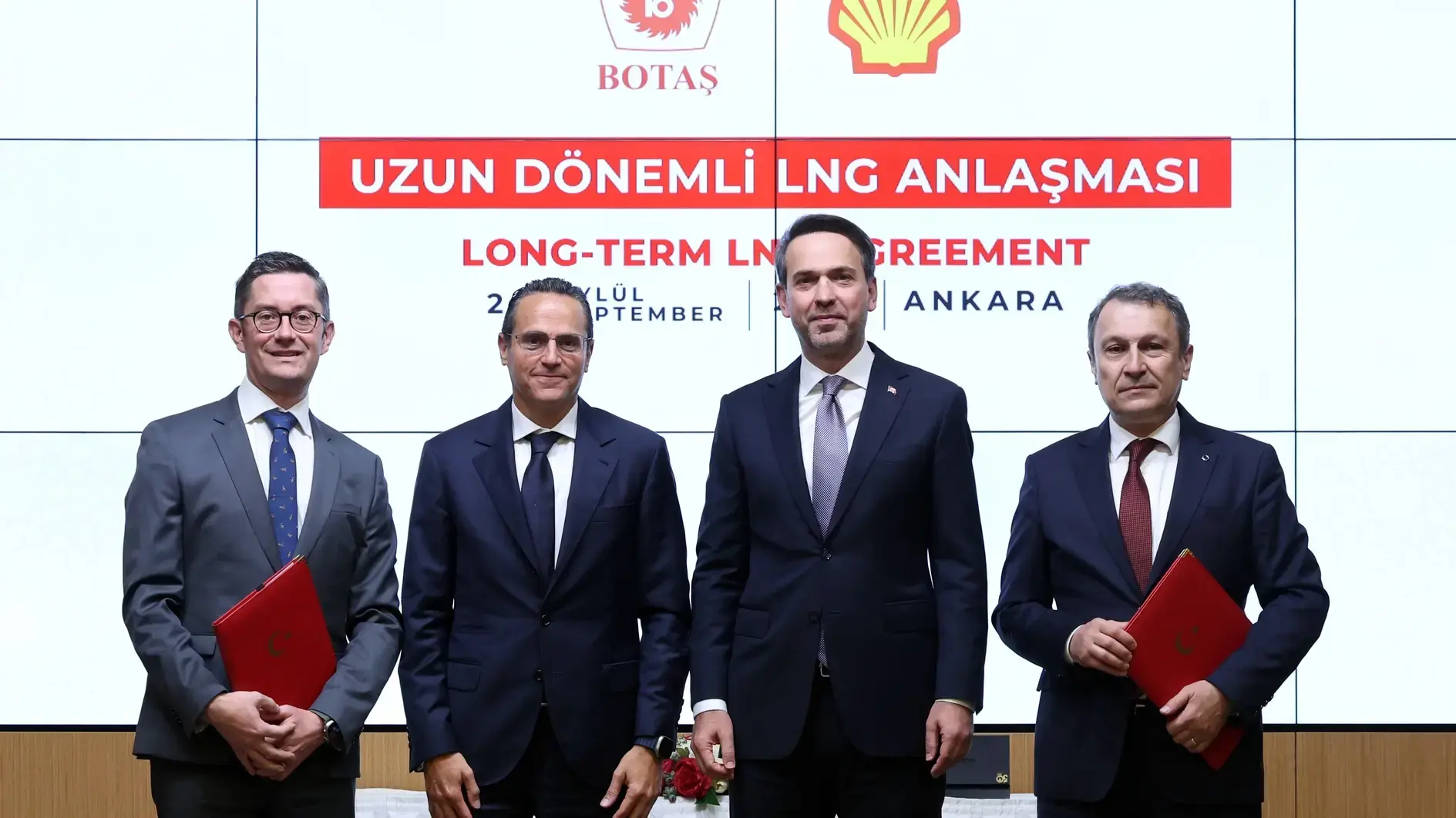 Turquía firma un acuerdo a largo plazo con Shell para el suministro de gas natural licuado