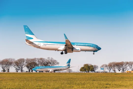 Aerolíneas Argentinas: regresan los vuelos nocturnos con tarifas promocionales