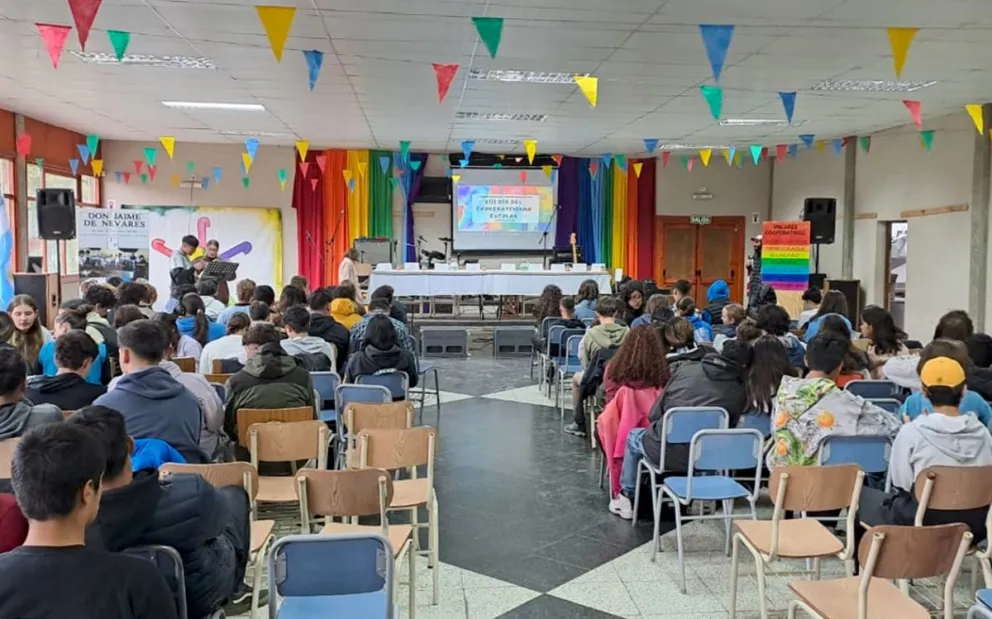 A través de cooperativas, potencian la práctica de valores en escuelas